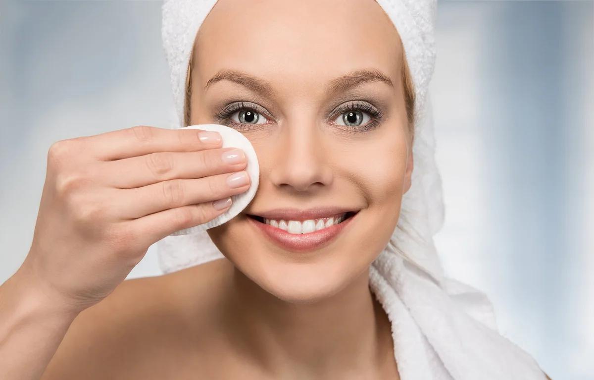 Как смыть макияж без мицеллярной воды